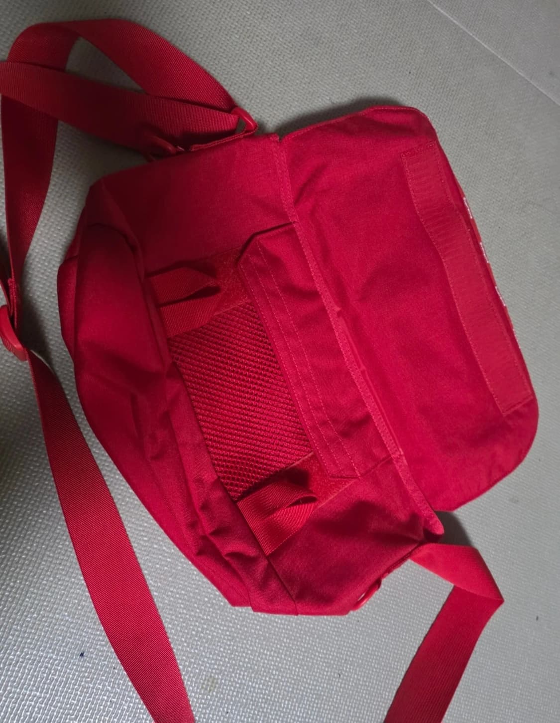 슈프림 메신저 백 상품이미지2