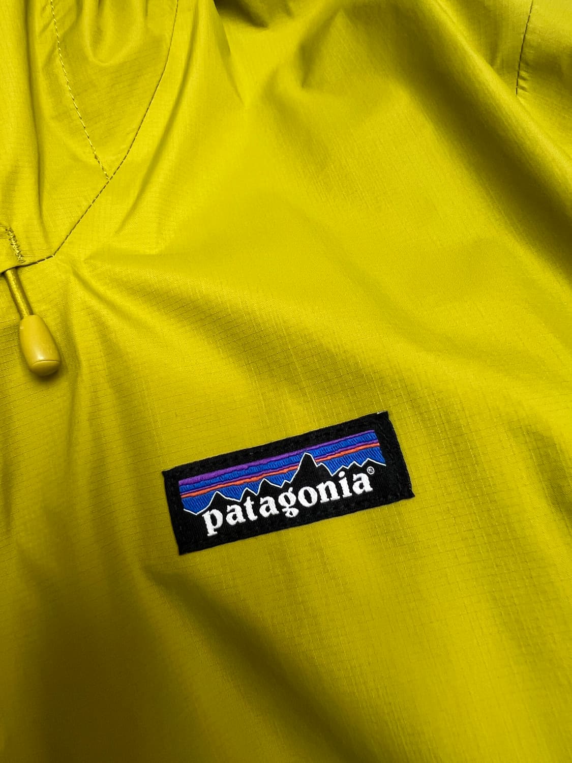 파타고니아 토렌트쉘 바람막이 ( 텍스트 그린) m 상품이미지3