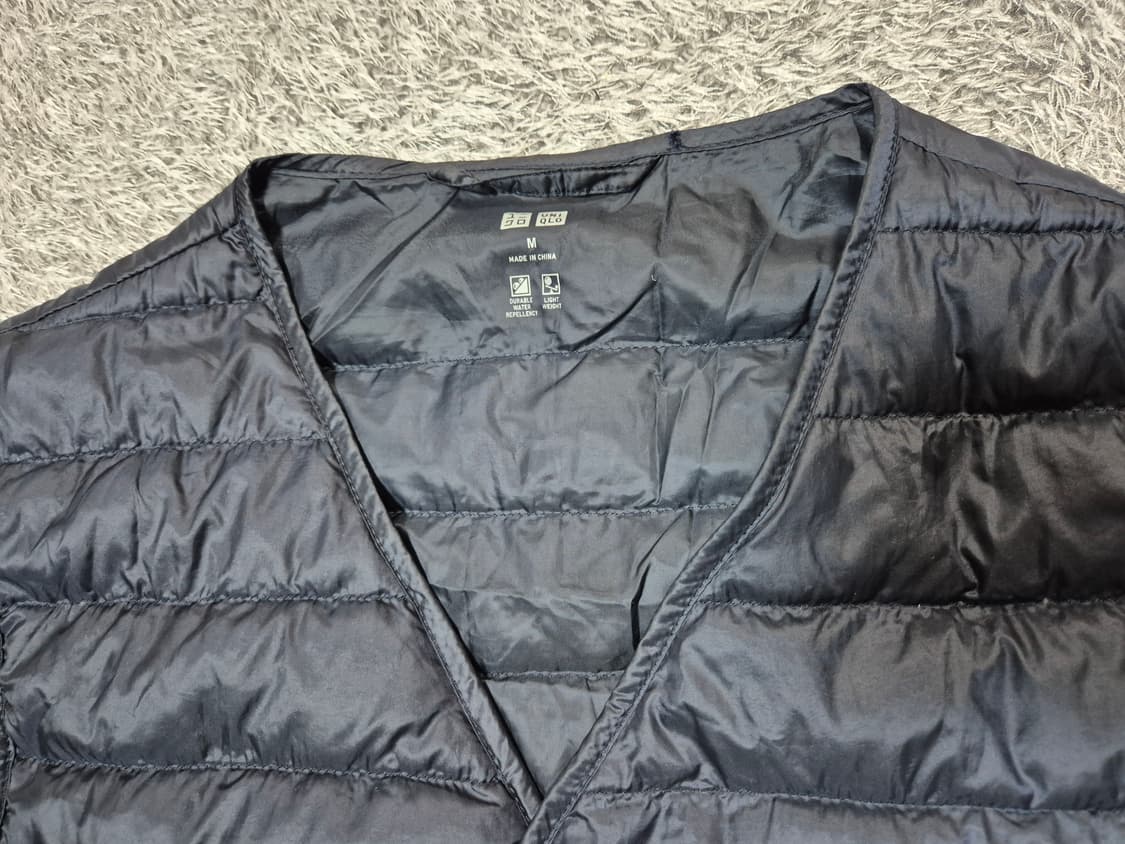 유니클로 여성 경량 다운 패딩 조끼 M 상품이미지2