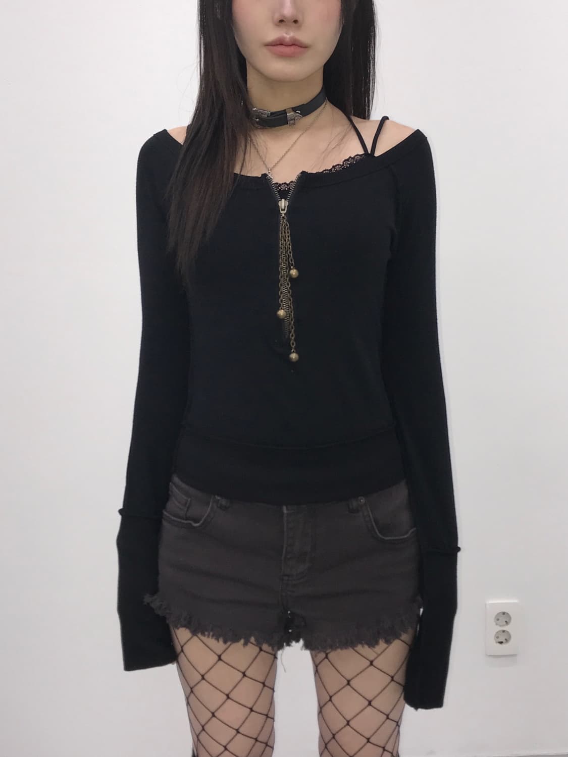 D.I.A. Zip Detail Cropped Knit Top 상품이미지1