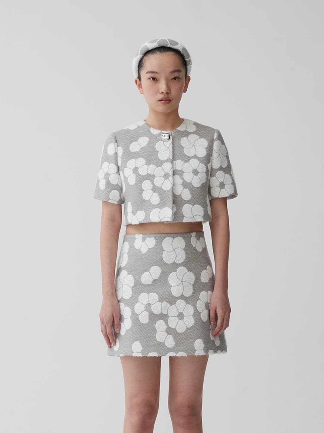 MINJUKIM_ 민주킴 바리 플라워 자카드 크롭 탑 36 상품이미지2