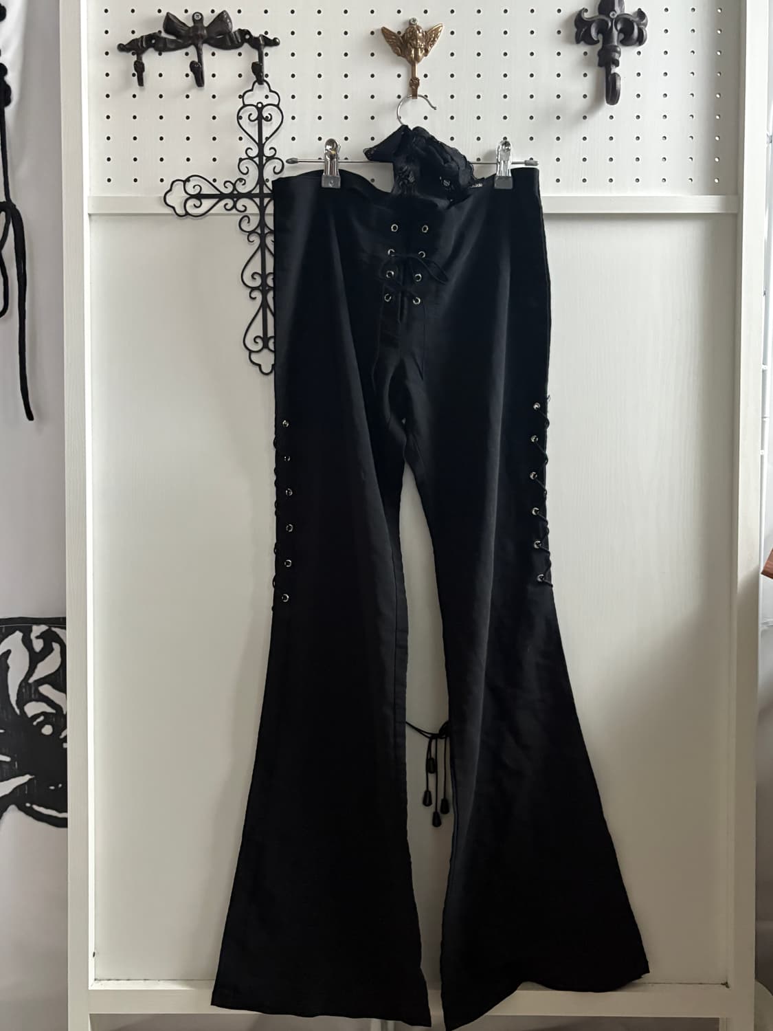 • Black eyelet bootcut pants 상품이미지2