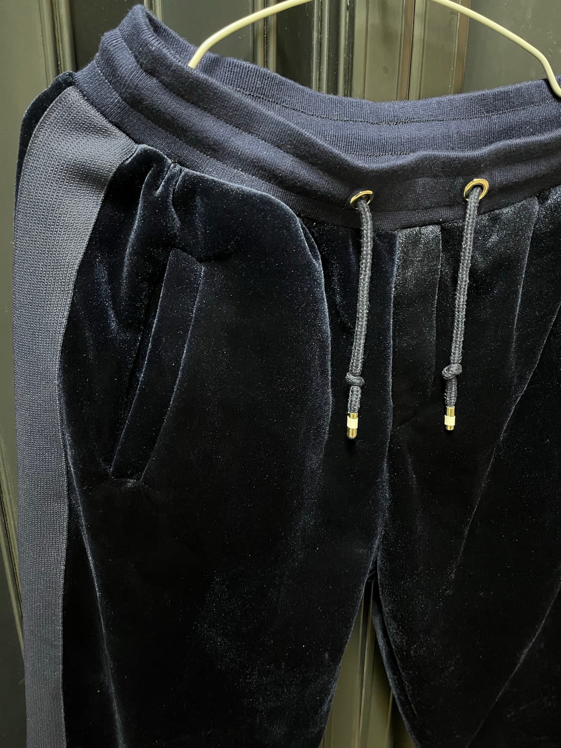 디올 네이비 벨벳 트레이닝복 셋업 상품이미지5