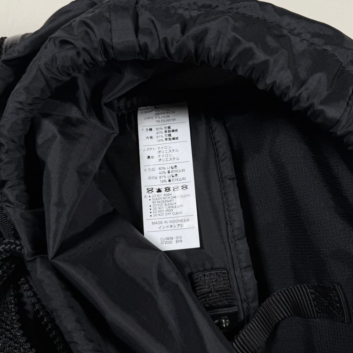 나이키 카이리 어빙 일루미나티 백팩 가방 상품이미지5