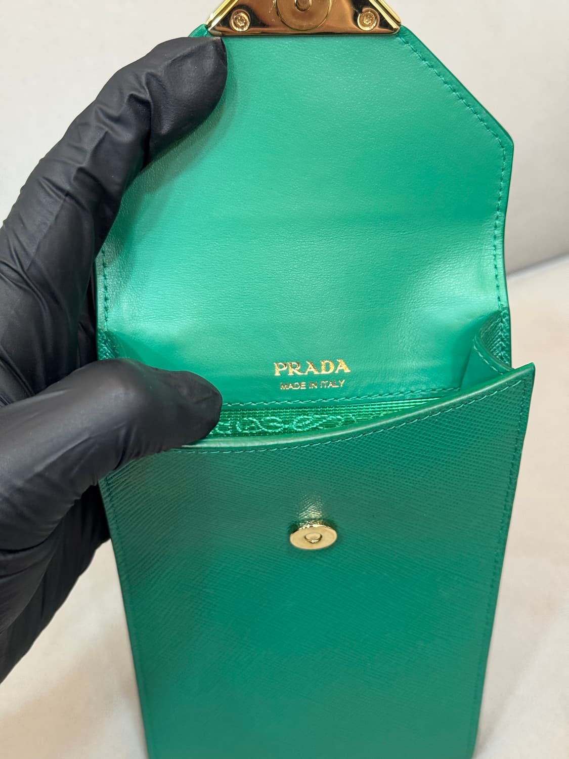 프라다 삼각로고 폰파우치 체인 미니백  상품이미지5