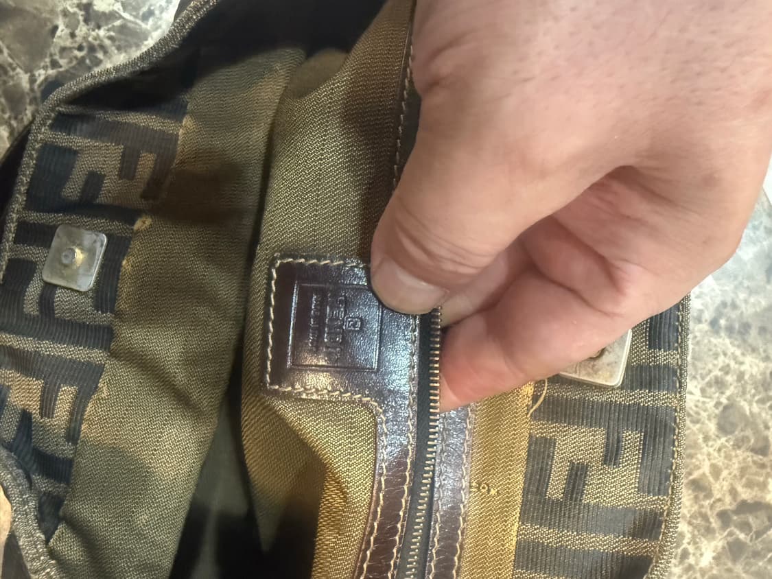 정품 펜디 주카 토트백 팝니다 상품이미지7