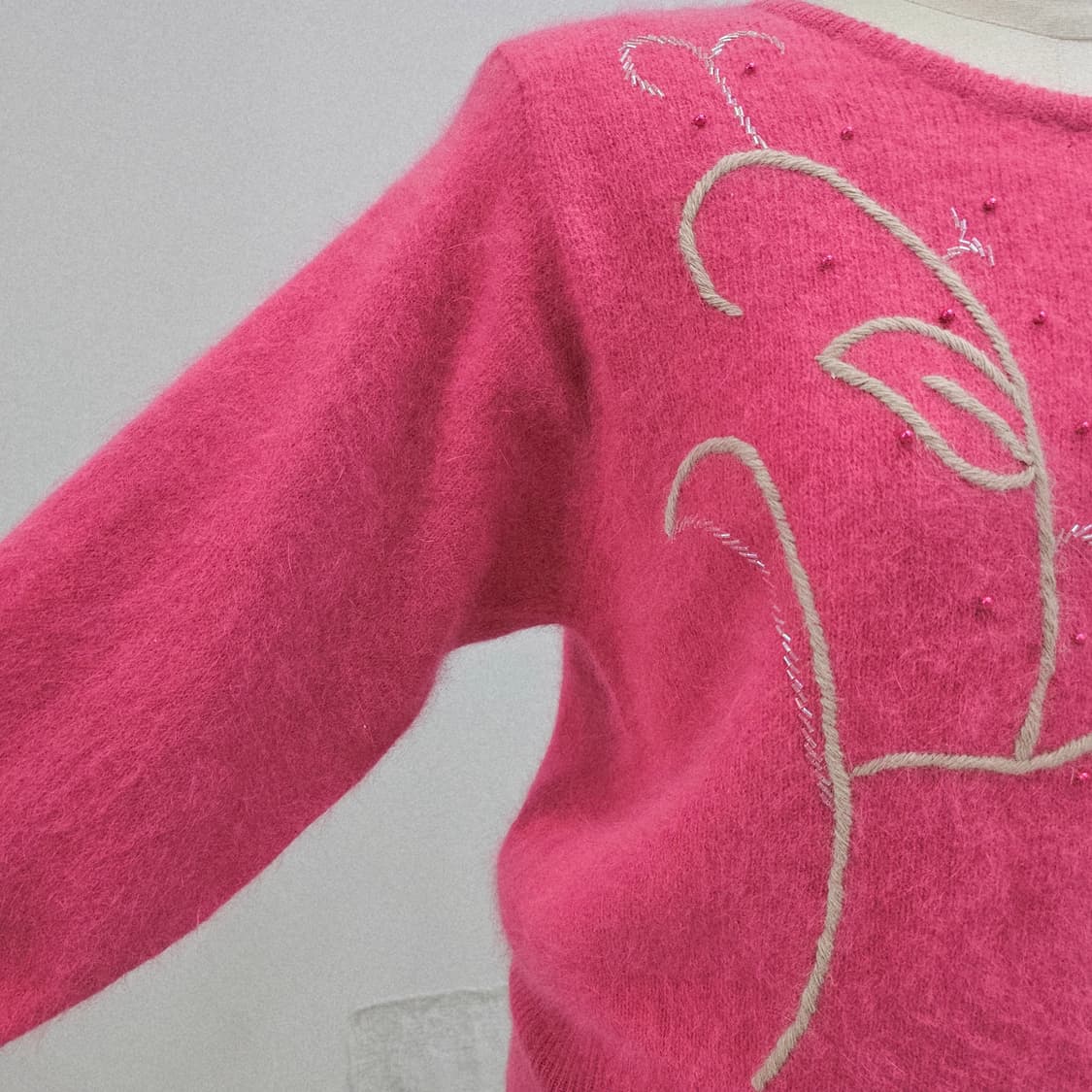 앙고라 핑크 플라워 자수 니트 상품이미지5