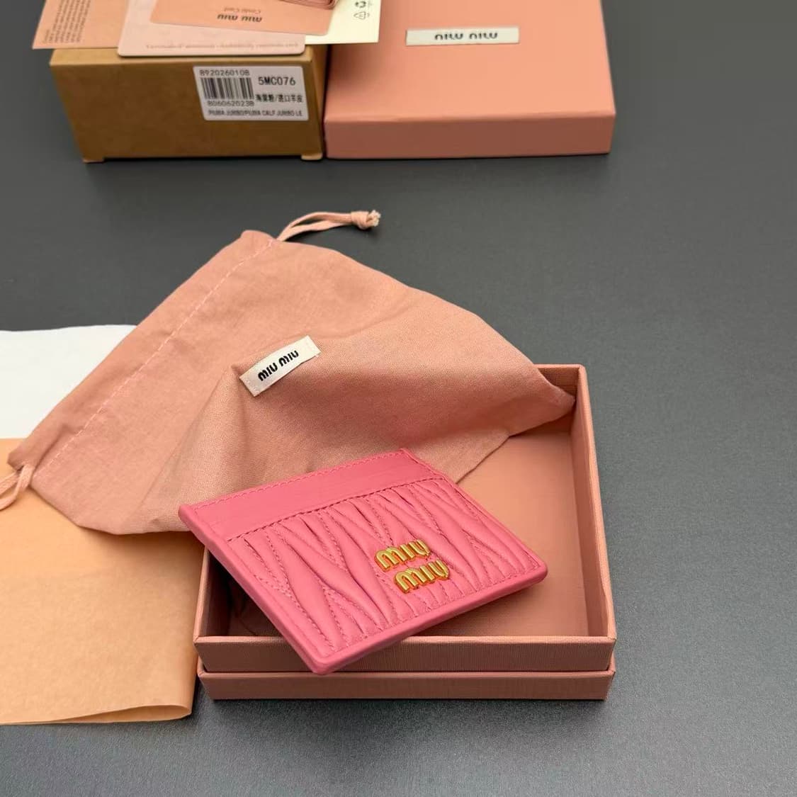 미우 미우 마테라쎄 나파 가죽 카드 홀더 베고니아 핑크 상품이미지5