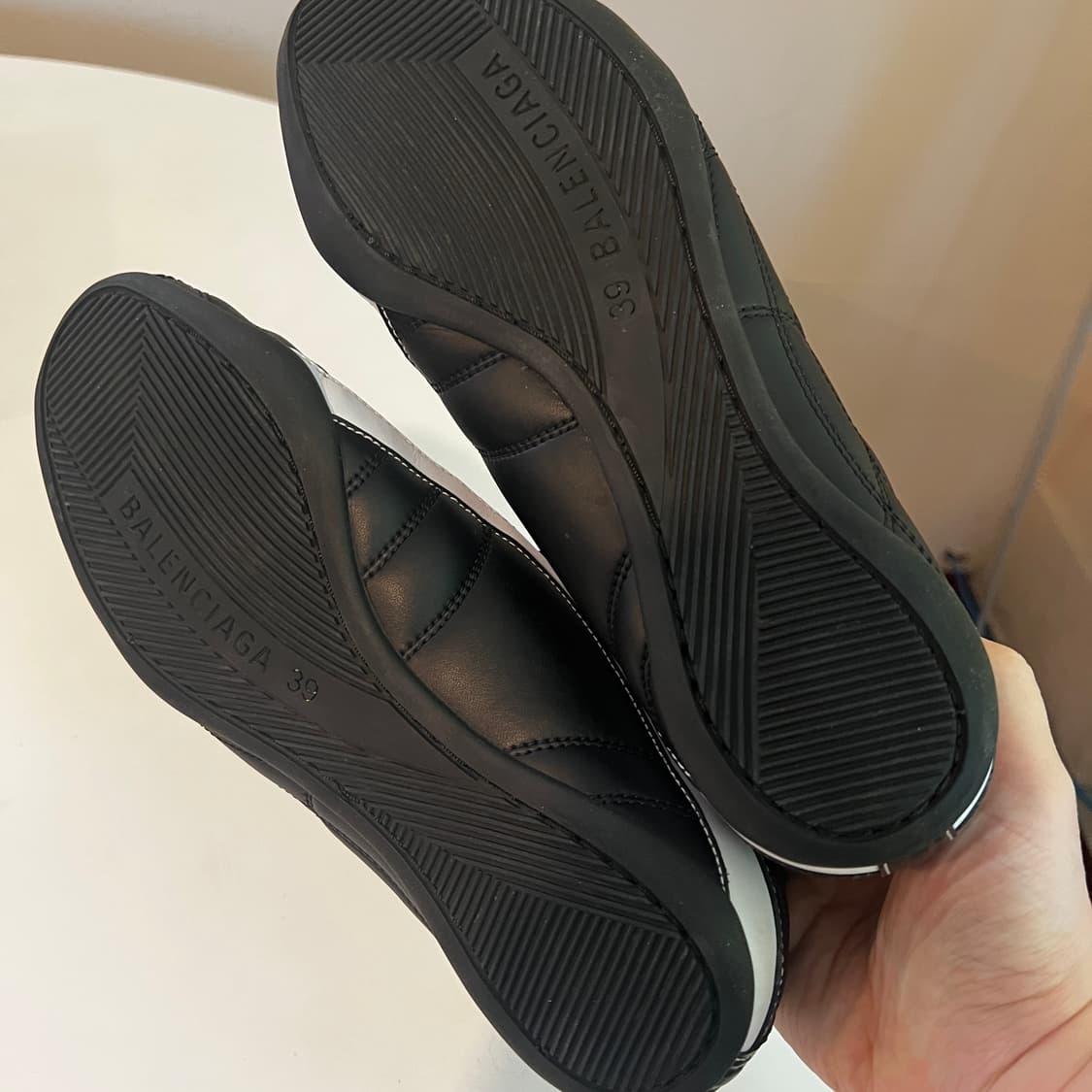 발렌시아가 젠 스니커즈 블랙&화이트 상품이미지5