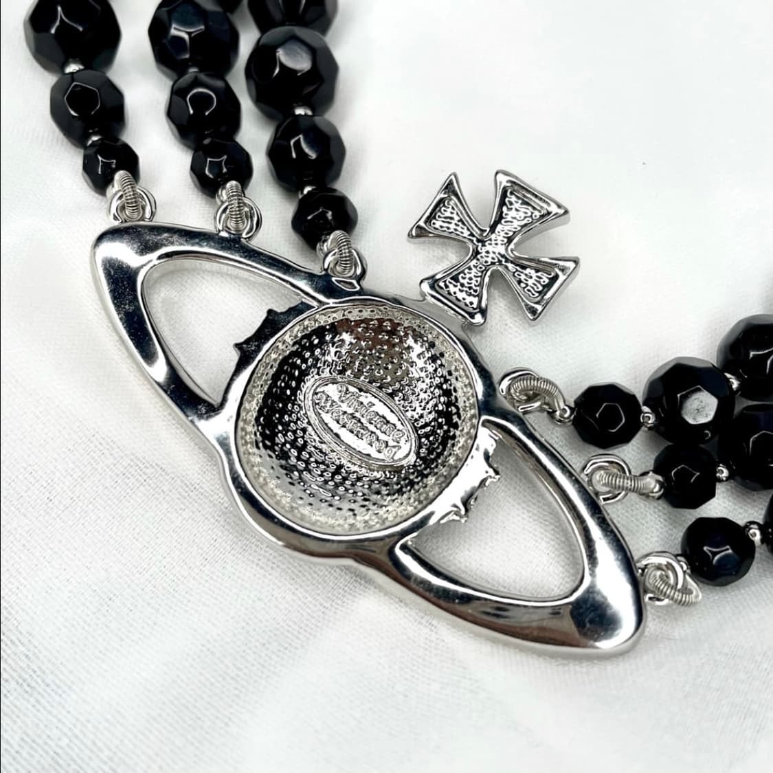 비비안웨스트우드 메살린 트리플 레이어 블랙 실버 톤 오브 초커 목걸이 상품이미지4