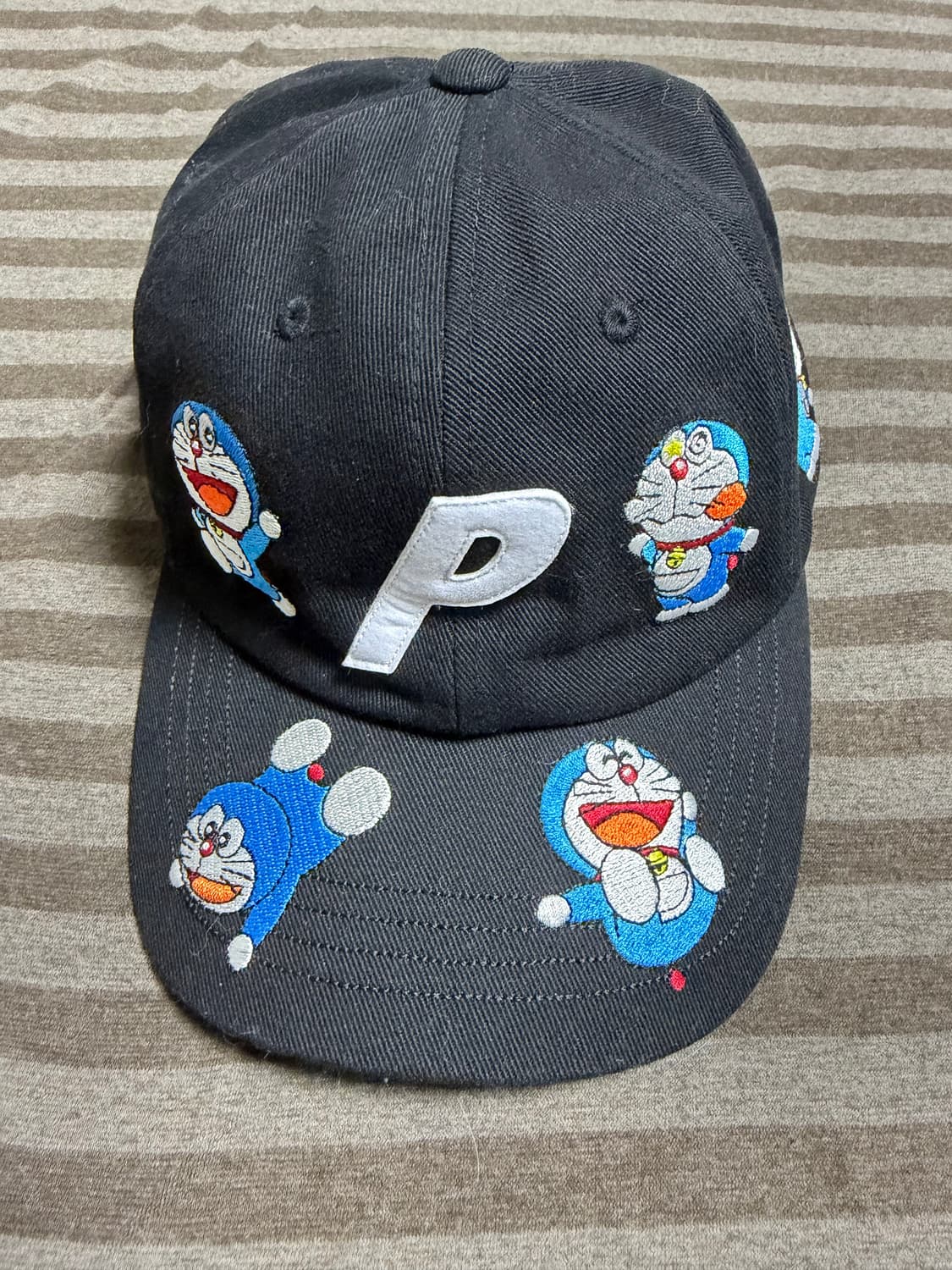 팔라스 x 도라에몽 6-패널 블랙  상품이미지2