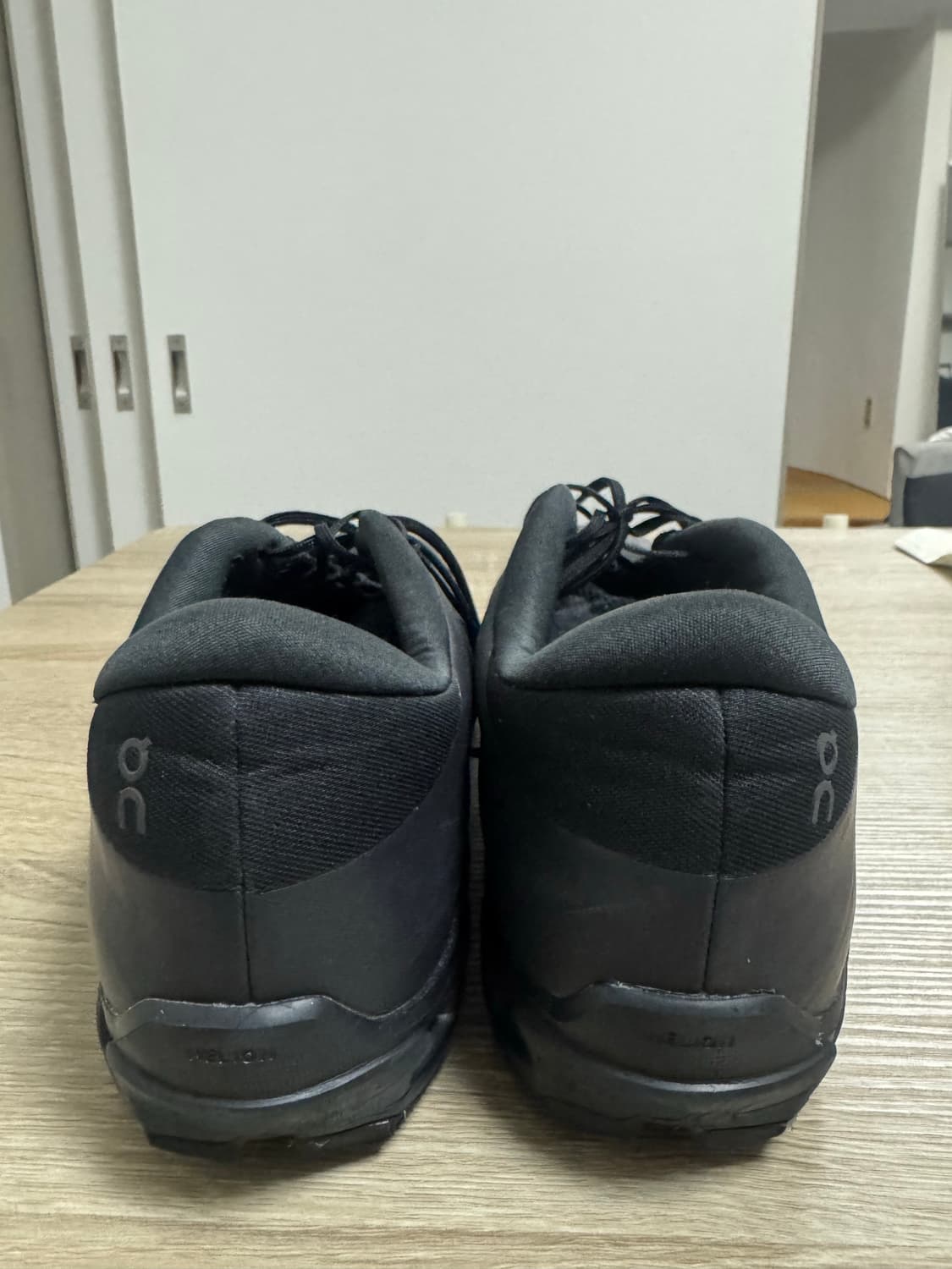 온 러닝  파프)클라우드벤쳐 피크 올 블랙295 상품이미지2