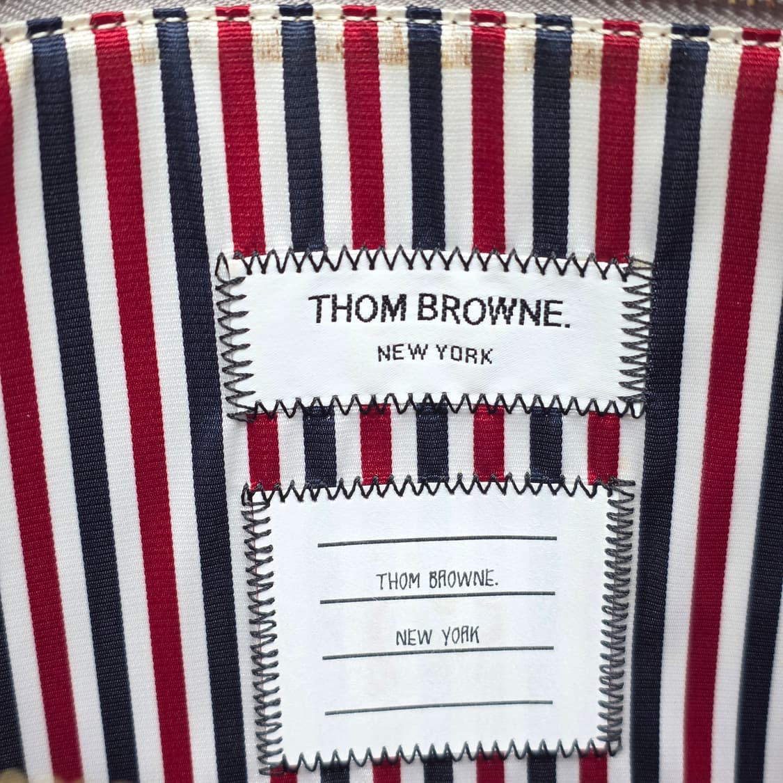 톰브라운 페블그레인 클러치백 그레이 상품이미지7