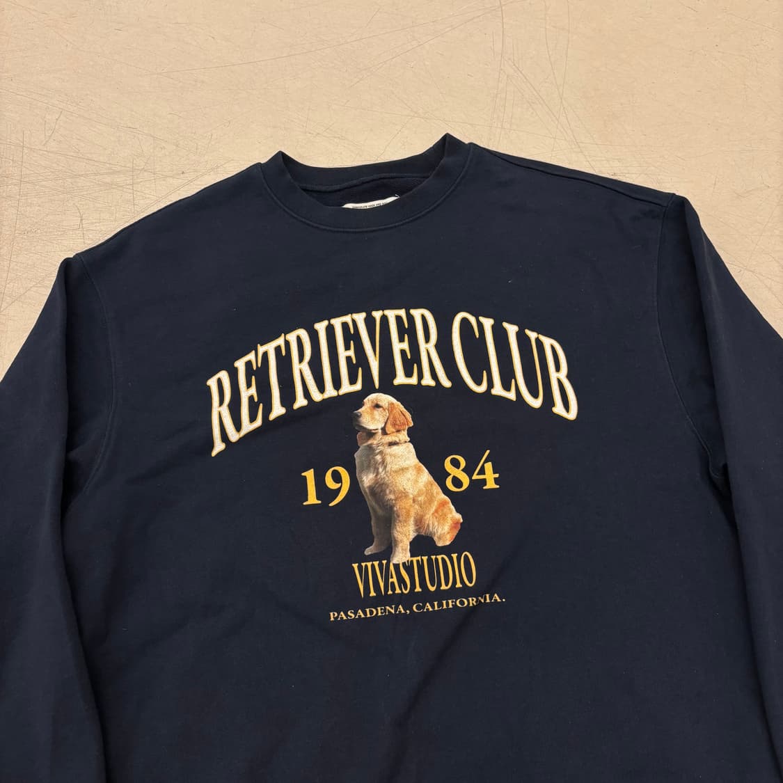 비바스튜디오 리트리버 클럽 네이비 맨투맨 상품이미지2