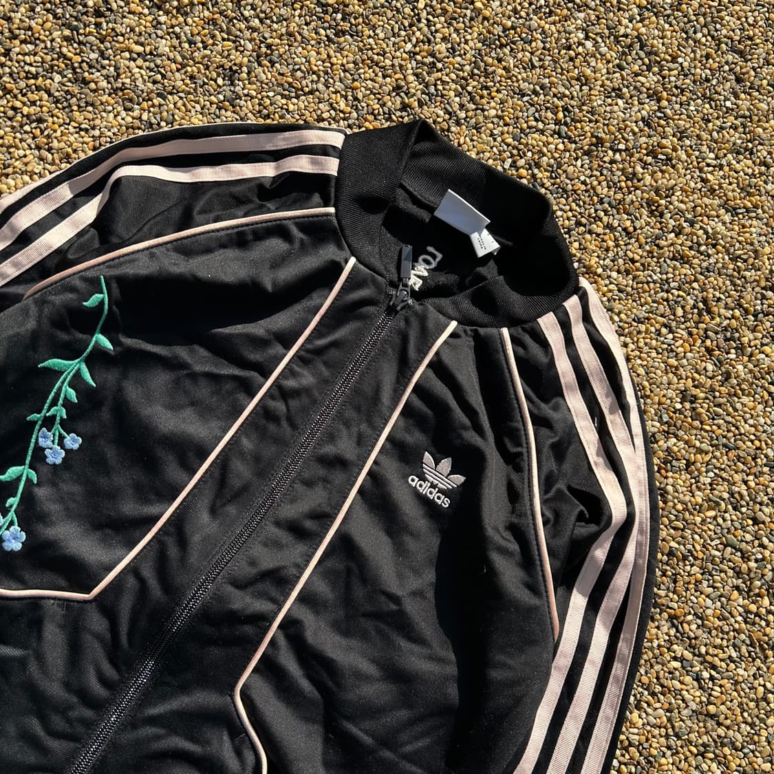 아디다스(ADIDAS)슈퍼스타 자수 트랙탑 져지 상품이미지2