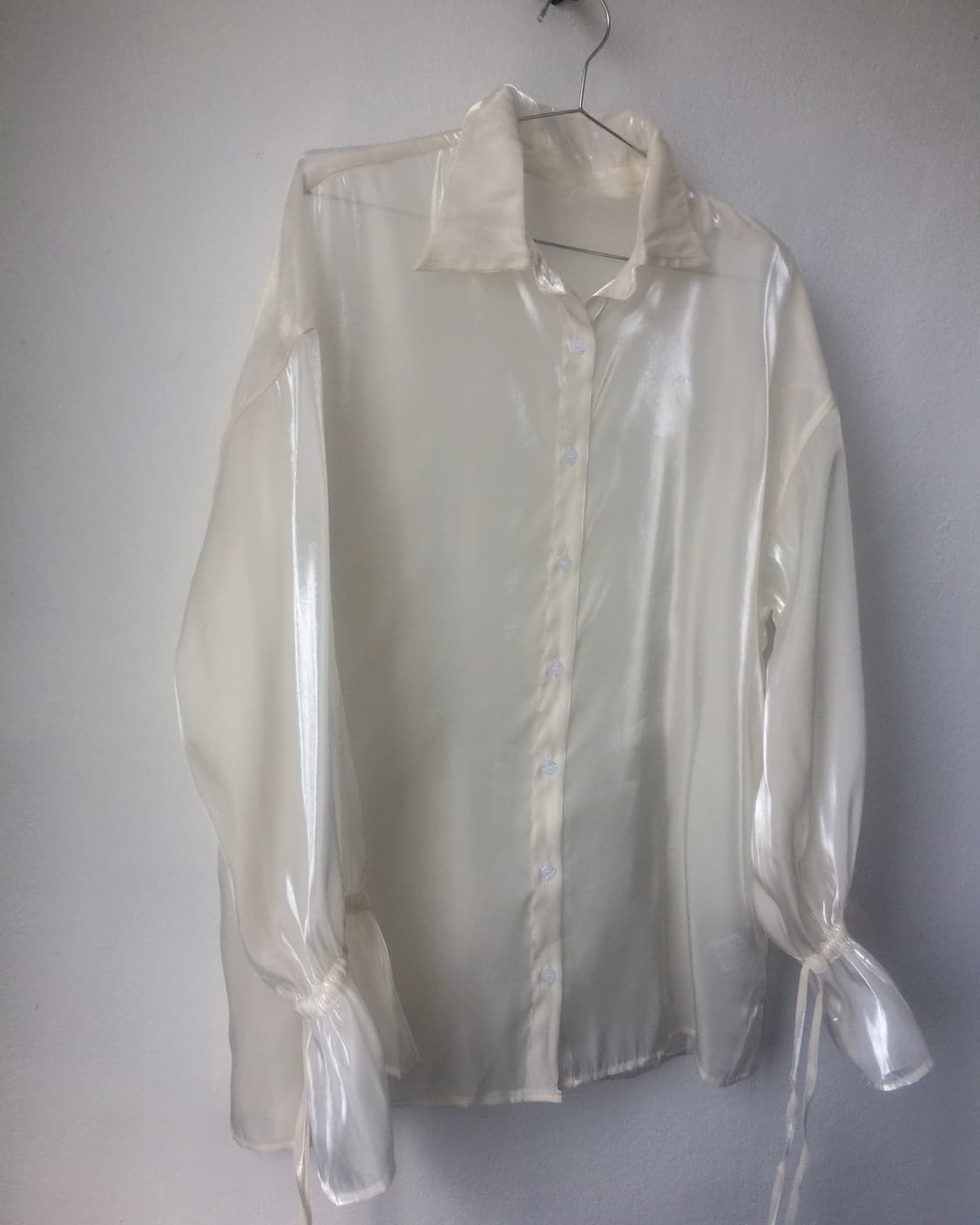 Glossy see through shirt 상품이미지2