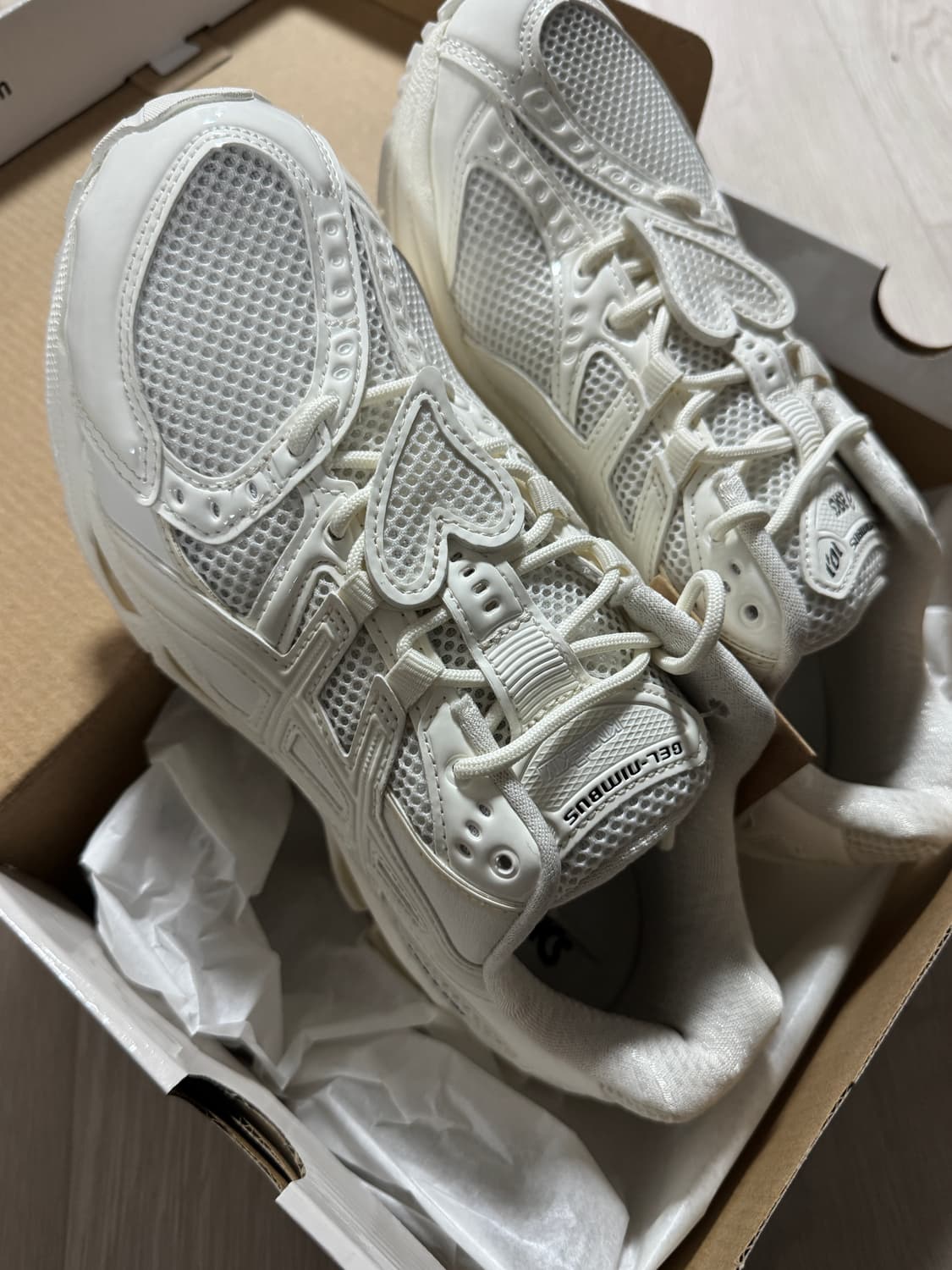 아식스X김해김 젤 님버스 10.1 245 상품이미지2