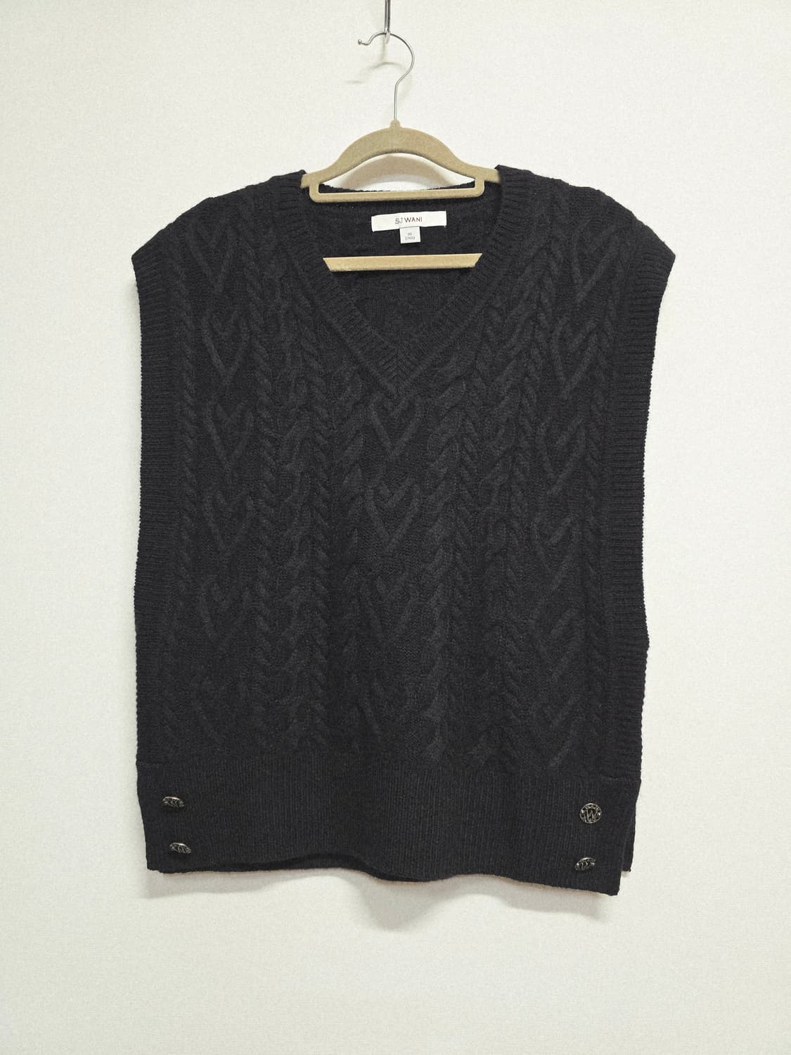SJ WANI 블랙 꽈배기 니트 조끼 상품이미지1