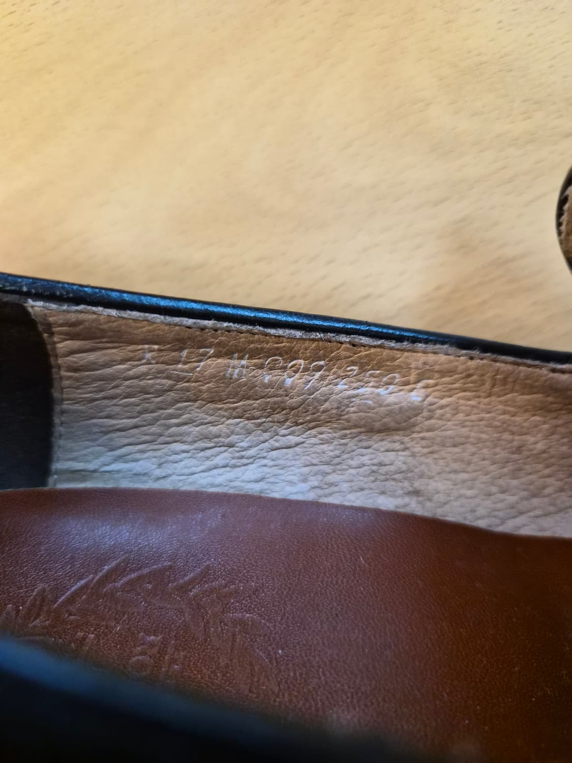 250) 로맨틱 무브 테슬 로퍼 팝니다 상품이미지5