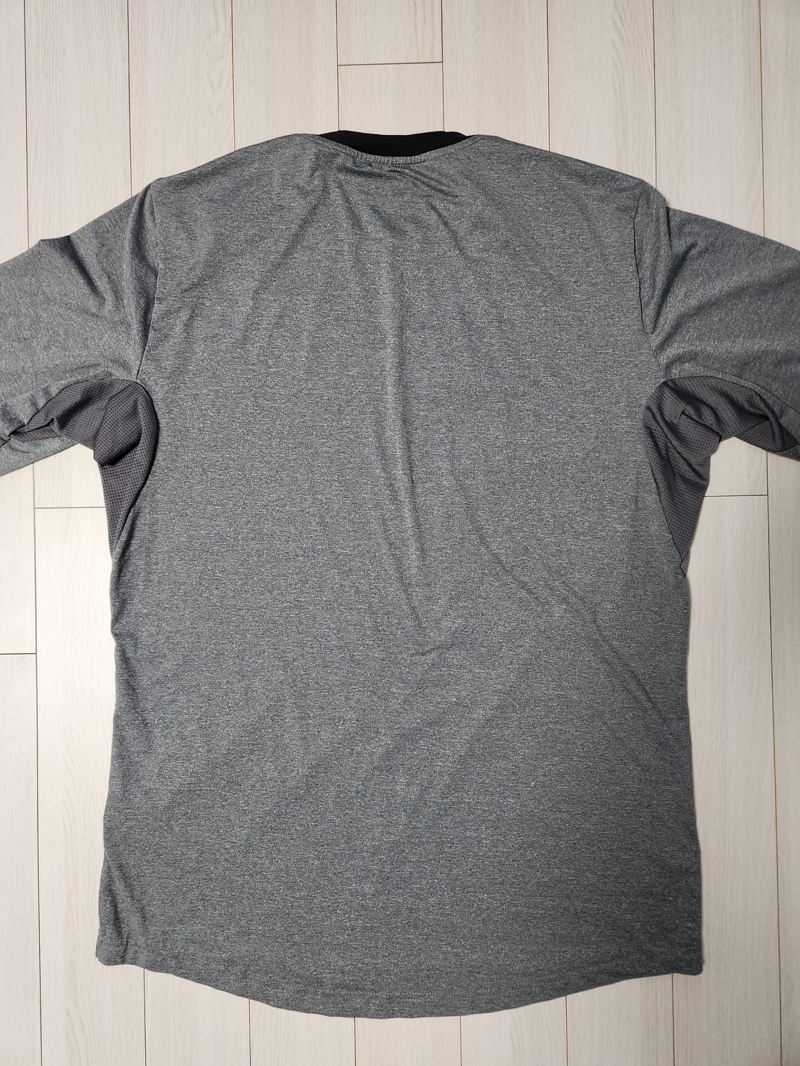 르꼬끄  트레이닝 기능성 베이직 긴팔티 사이즈115 xxxl

여러 중고 상품이미지9