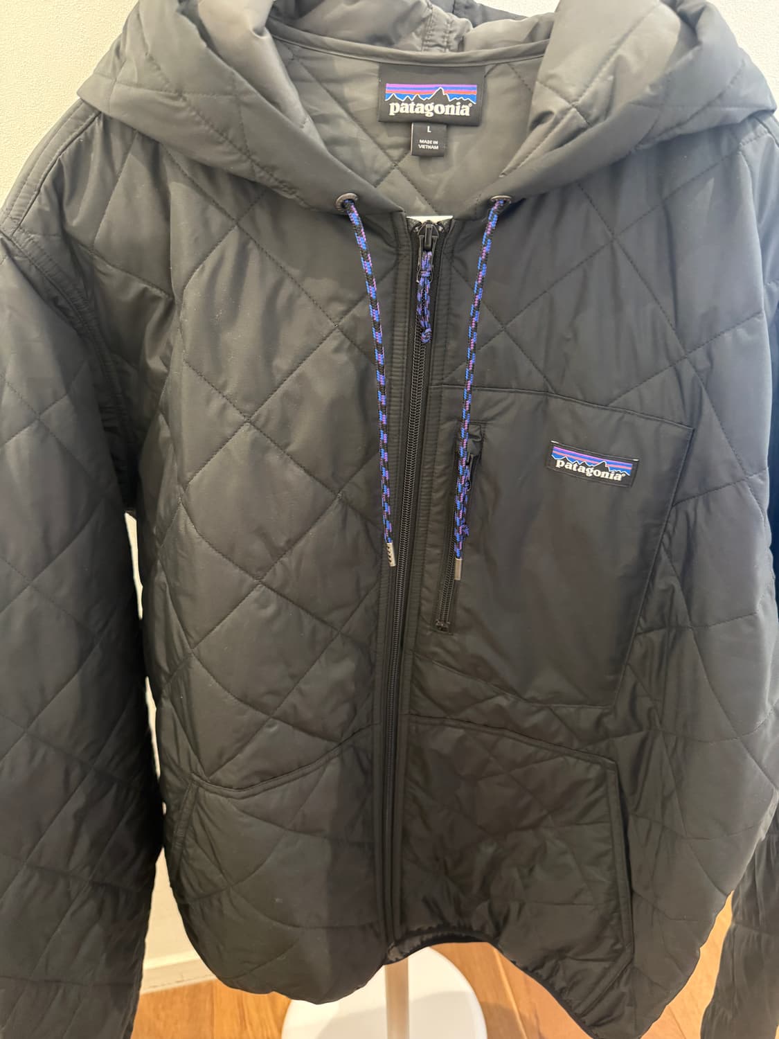 파타고니아 맨즈 다이아몬드 퀼티드 보머 후디 상품이미지2