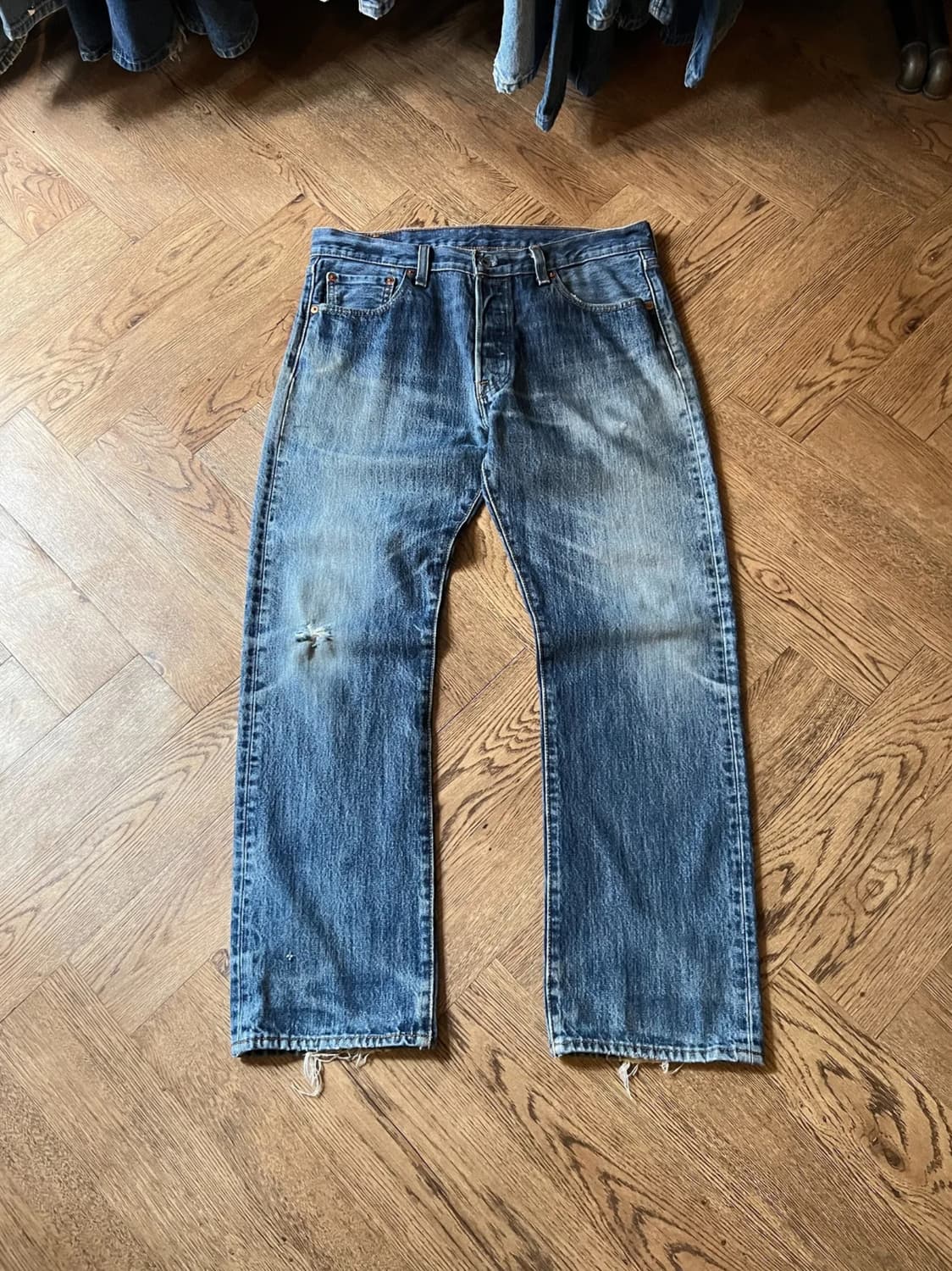 [34]리바이스 501 빈티지 페이딩 워싱 데님 팬츠 상품이미지1