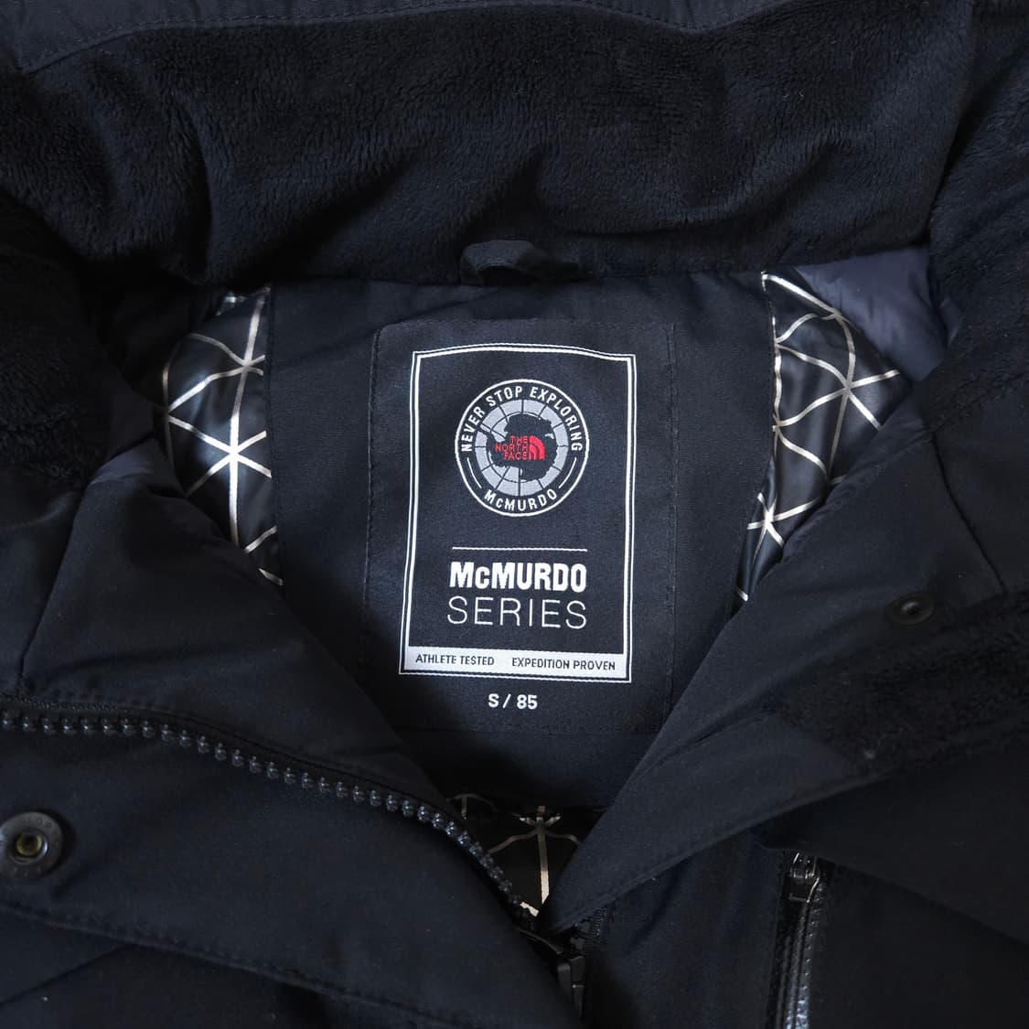 노스페이스 맥머도 블랙 여성 패딩 S/85 상품이미지4