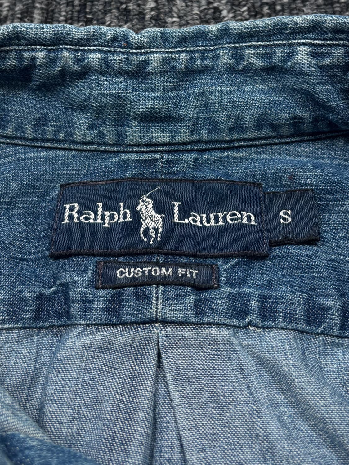 폴로 클래식 핏 샴브레이 데님 셔츠 상품이미지6