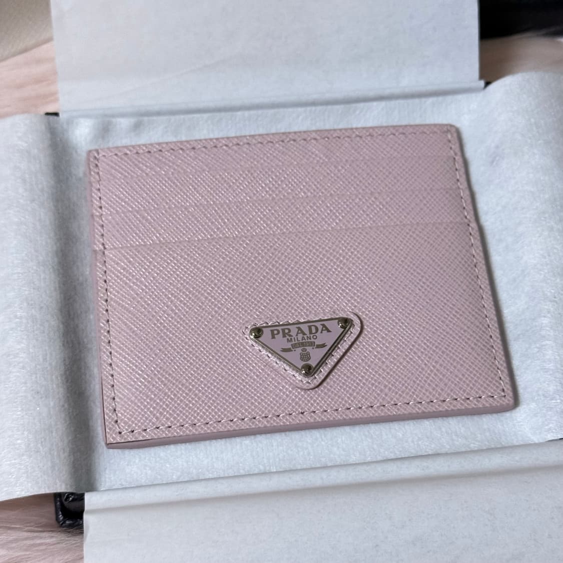프라다 사피아노 레더 트라이앵글 로고 카드 지갑 앨러배스터 핑크 새제품 상품이미지3