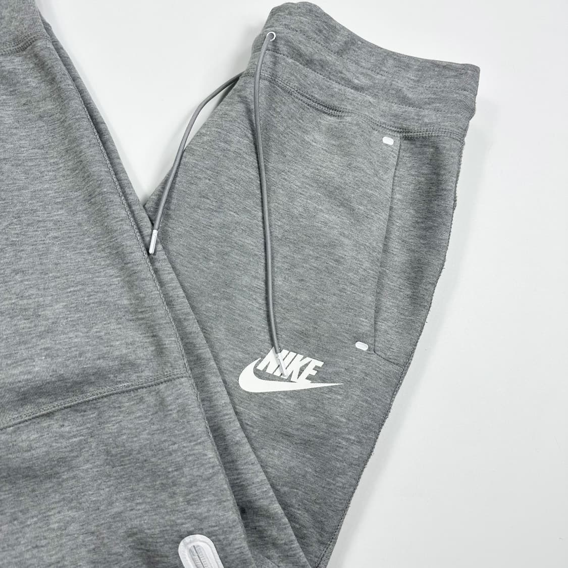 나이키 퓨추라 그레이 조거팬츠 (S 여성추천) 상품이미지1