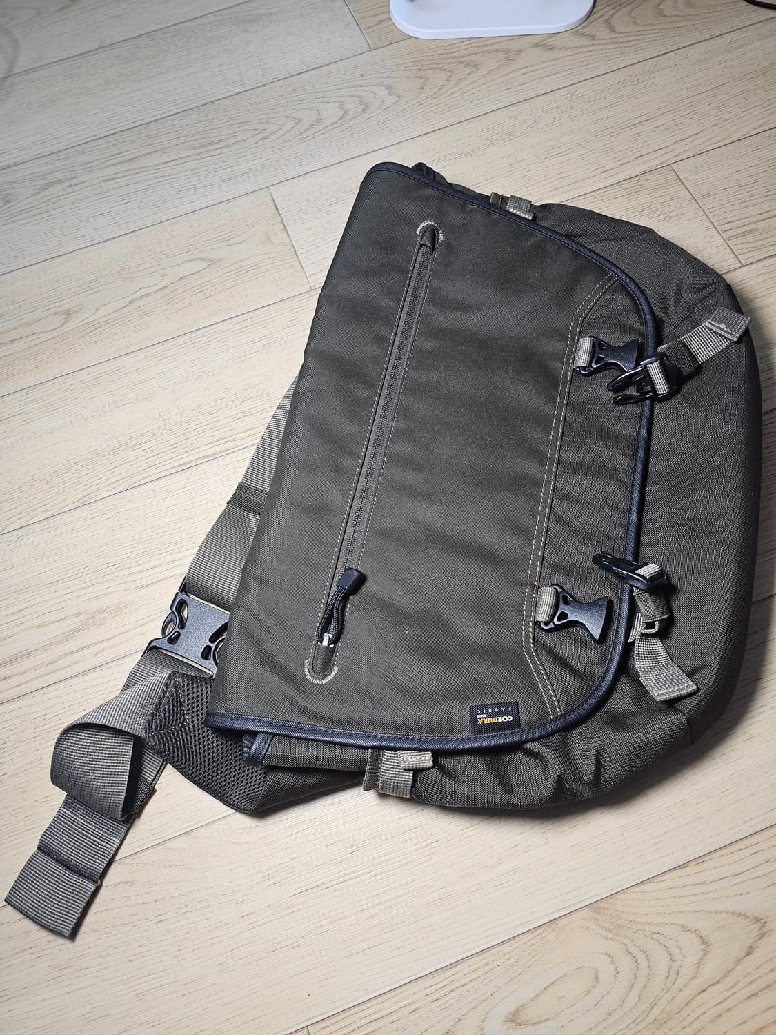 유니클로 코듀라 메신저백 상품이미지2