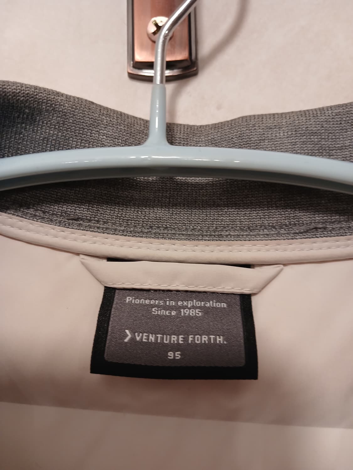 디스커버리 정품 여성 경량패딩 95 사이즈 상품이미지2