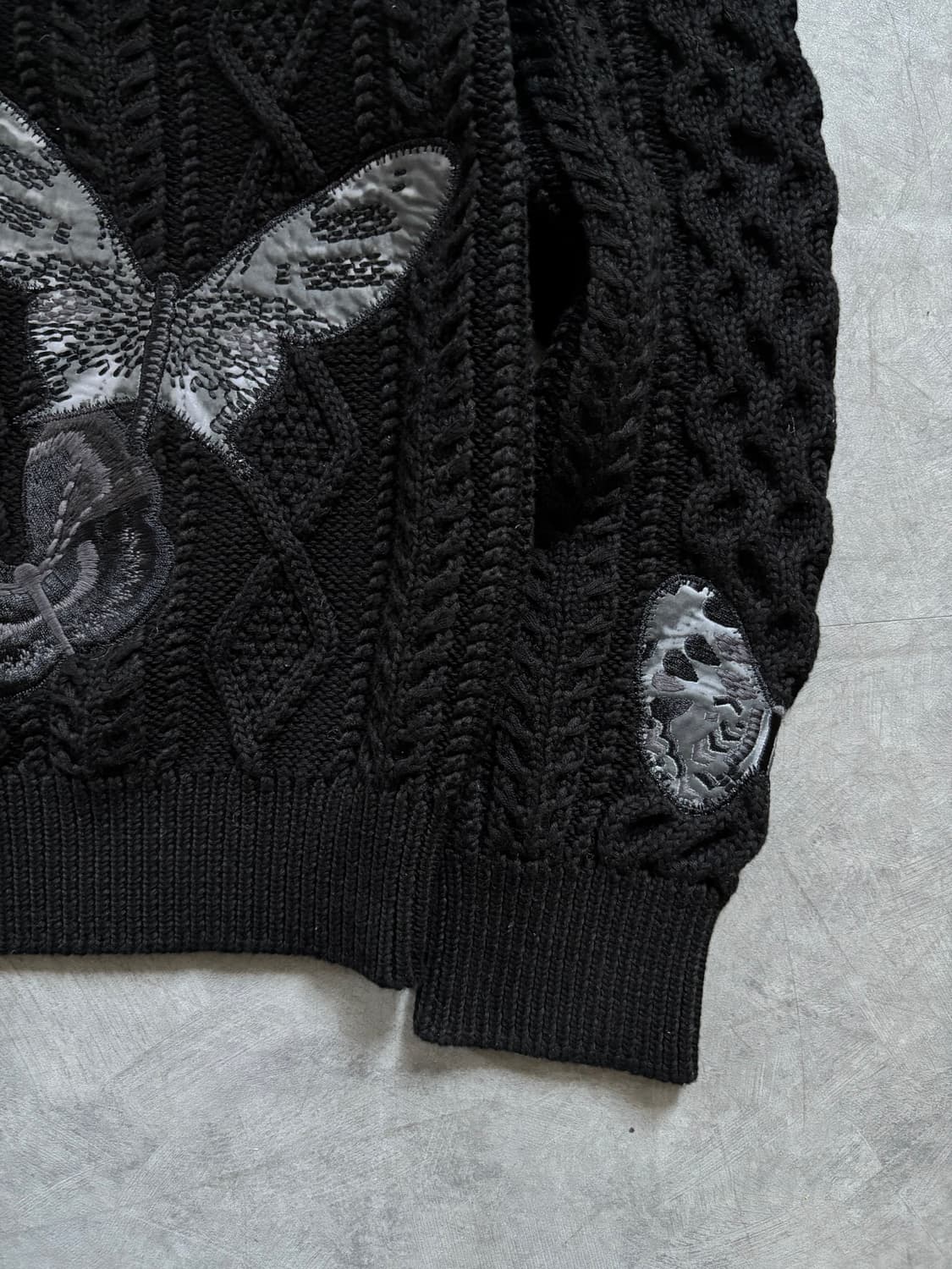 Valentino 발렌티노 버터플라이 자수 코튼 케이블 니트 상품이미지6