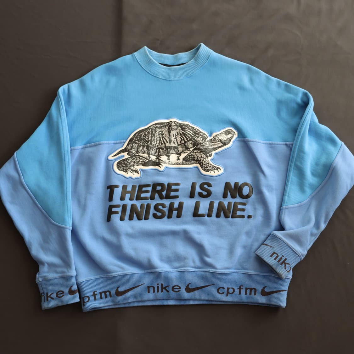 나이키 x CPFM 크루넥 토끼와 거북이 상품이미지1