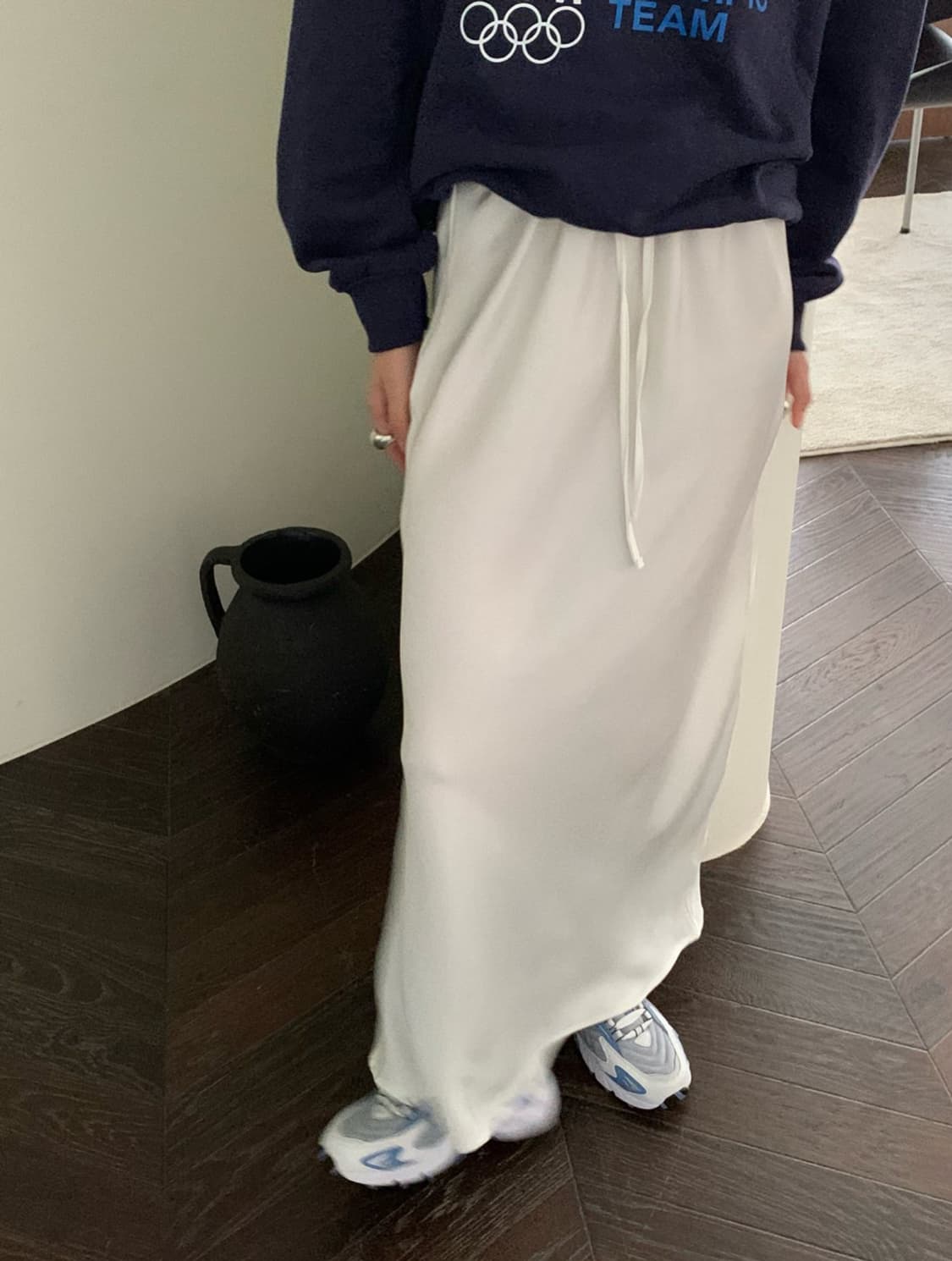 러브마이산타 새틴 롱 스커트 화이트 상품이미지4