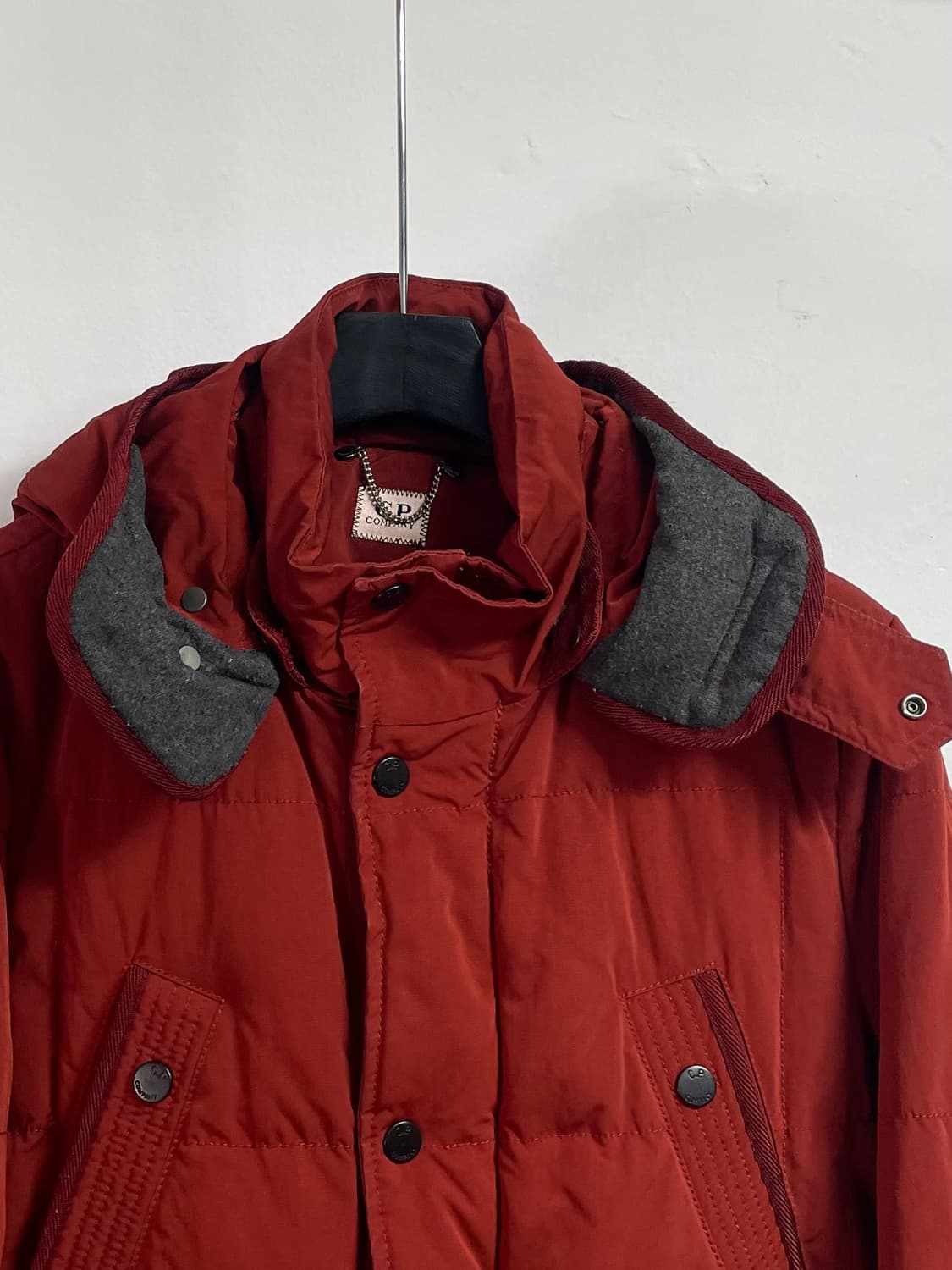 시피컴퍼니 고글 후디드 다운 패딩 (on.93) 상품이미지4