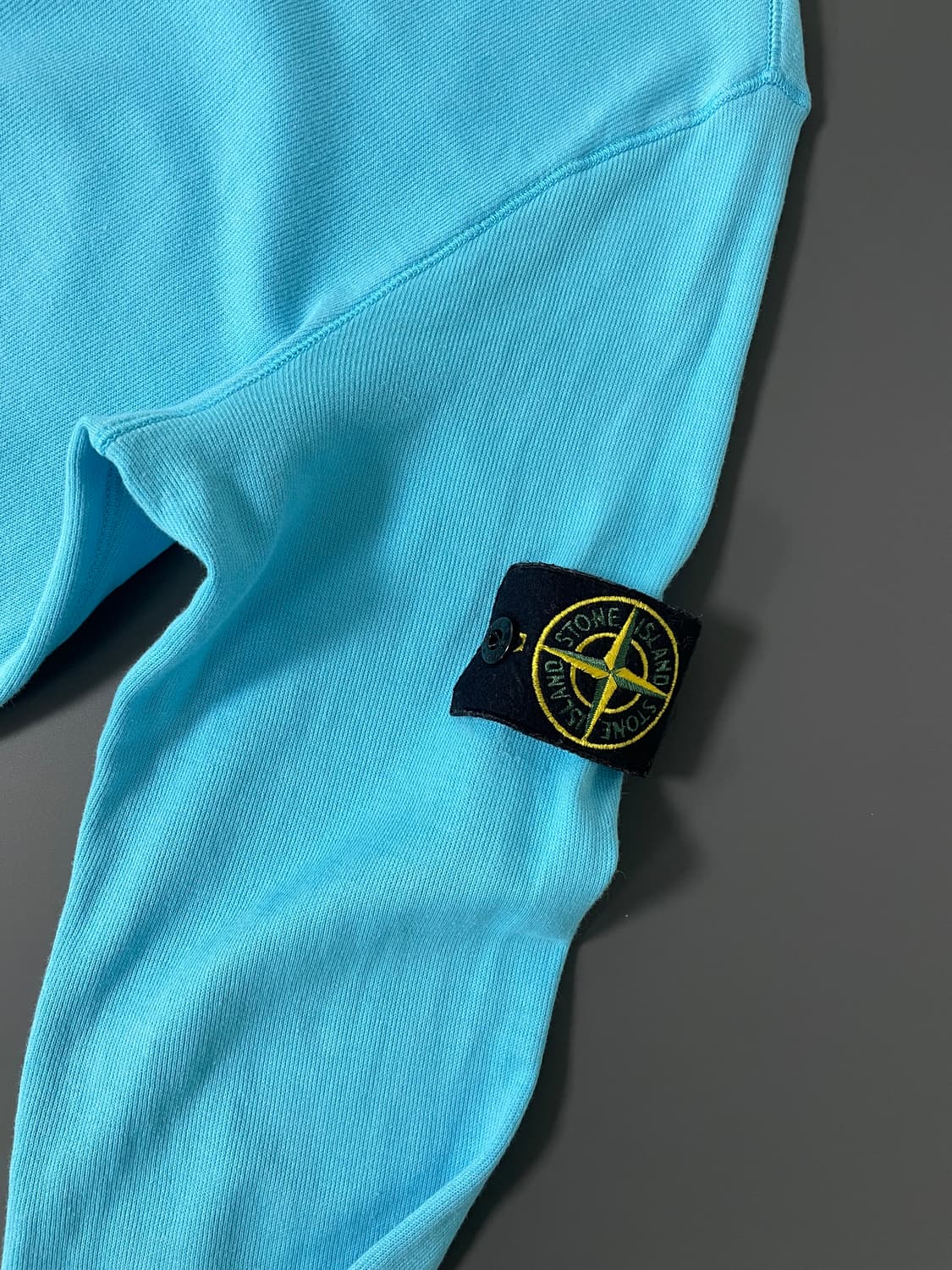 [M] 스톤 아일랜드 와펜 로고 패치 맨투맨 QR 상품이미지5