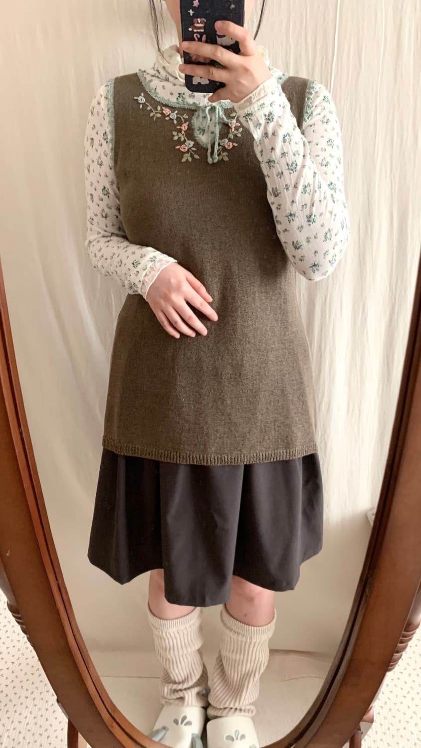 모리 자수 니트 베스트 상품이미지5