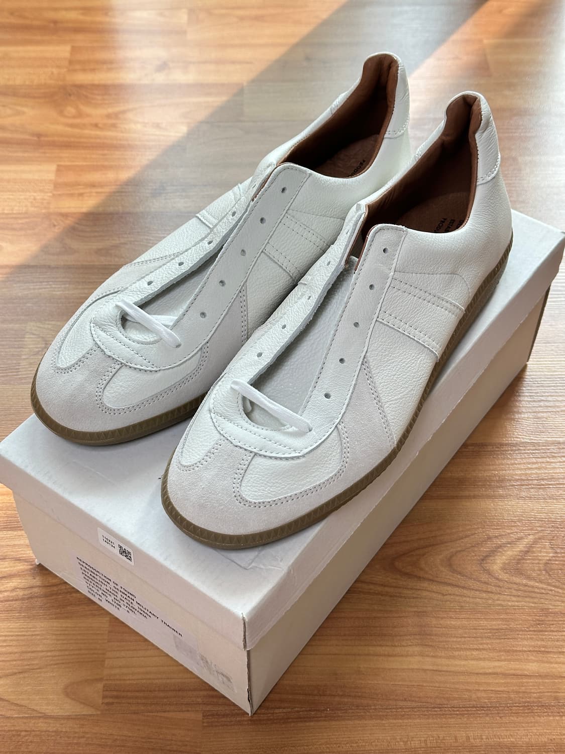 [새제품] 리프로덕션 오브 파운드 독일군 스니커즈 화이트 44 상품이미지1