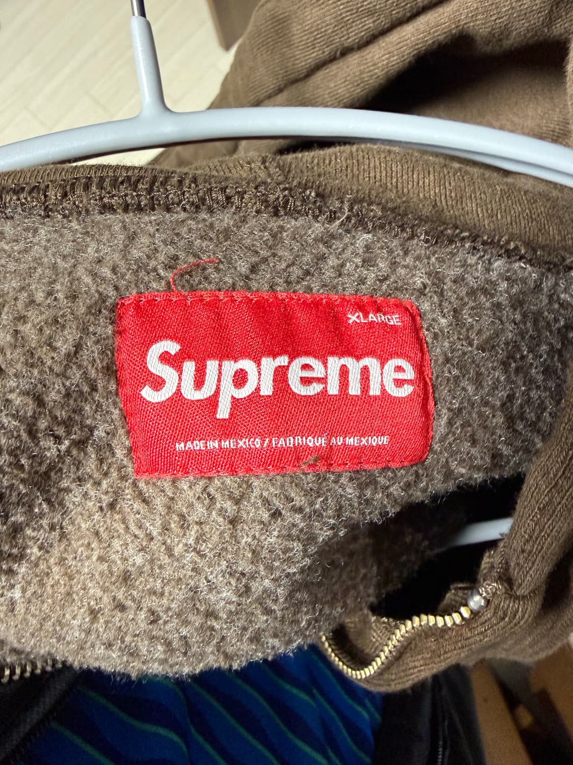 슈프림 스몰 박스 집업 후드 스웨트셔츠 다크 브라운 - 25FW XL 상품이미지4