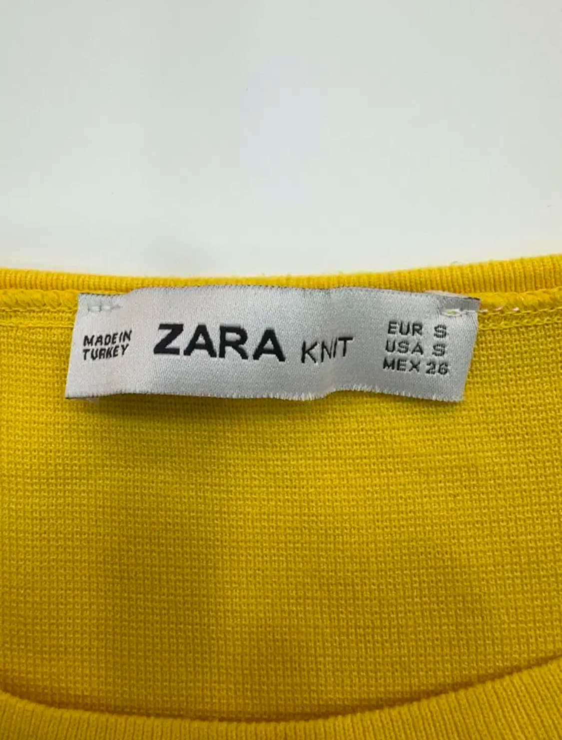 ZARA 옐로우 플레어 소매 니트 원피스 상품이미지3