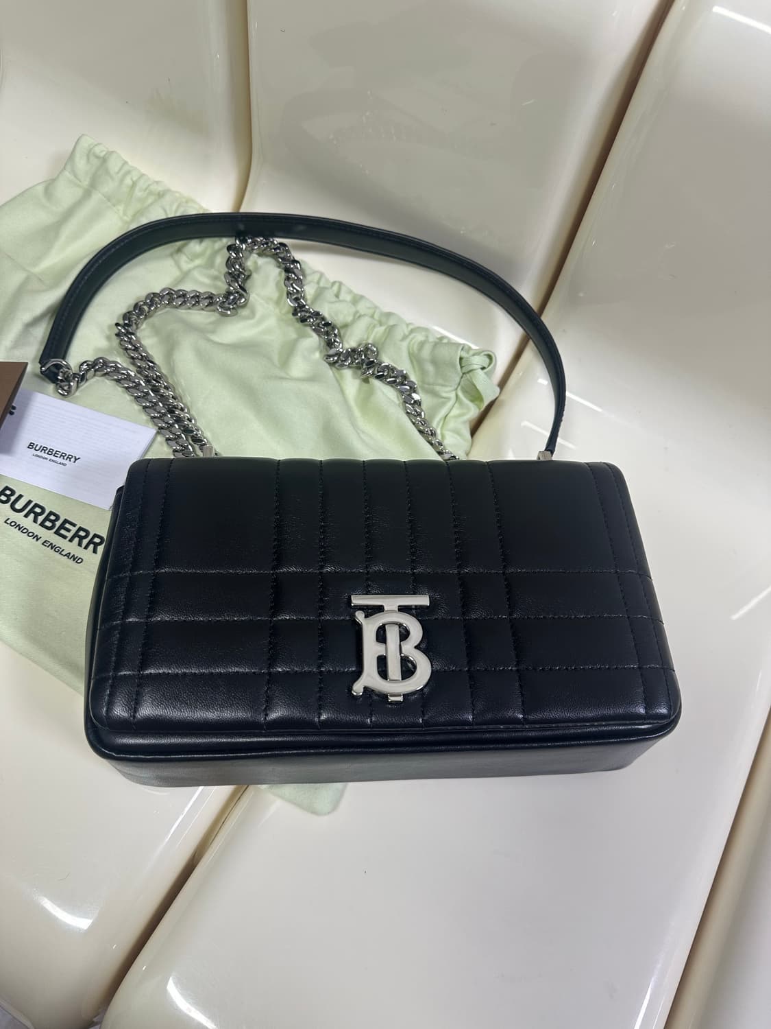 [새상품급 정품] 버버리 롤라백 스몰 블랙 상품이미지4