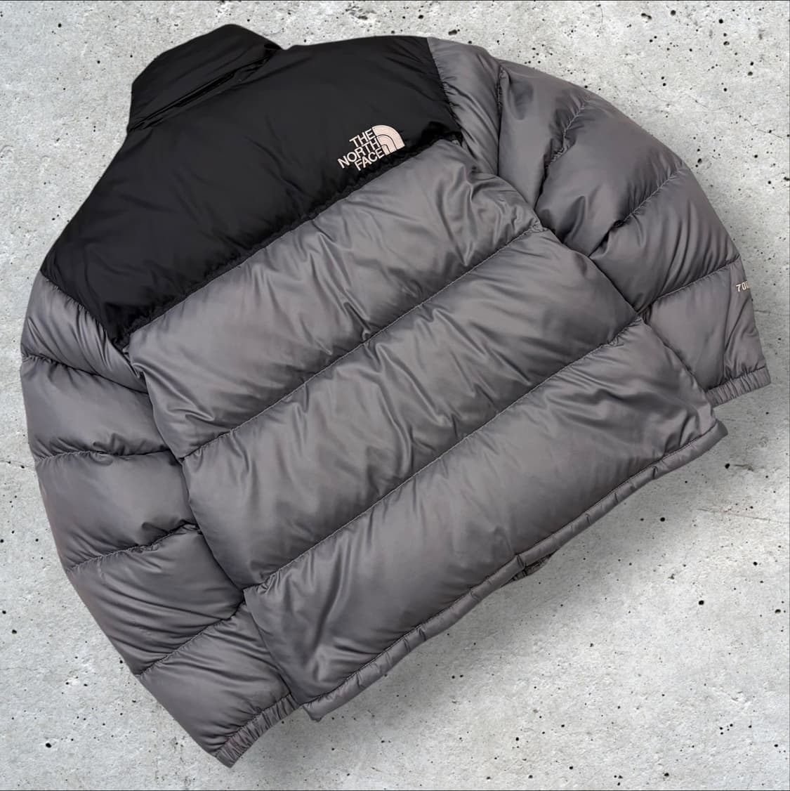 [95] 노스페이스 700 다운 눕시 패딩 회색/블랙 B575 상품이미지2