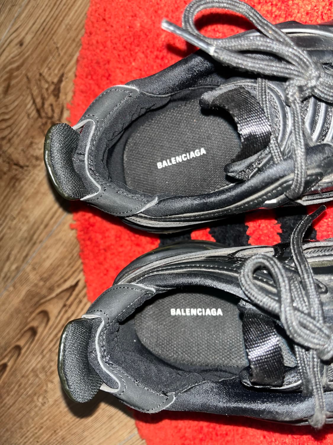 발렌시아가 타이렉스 40 상품이미지2