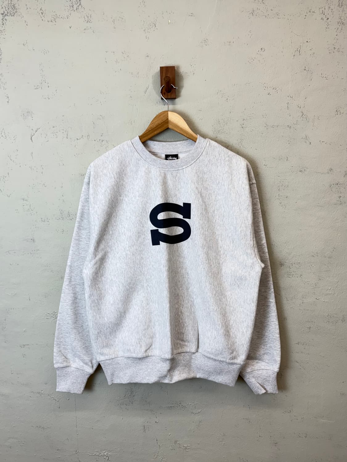 스투시 레터맨 스웻셔츠 상품이미지1