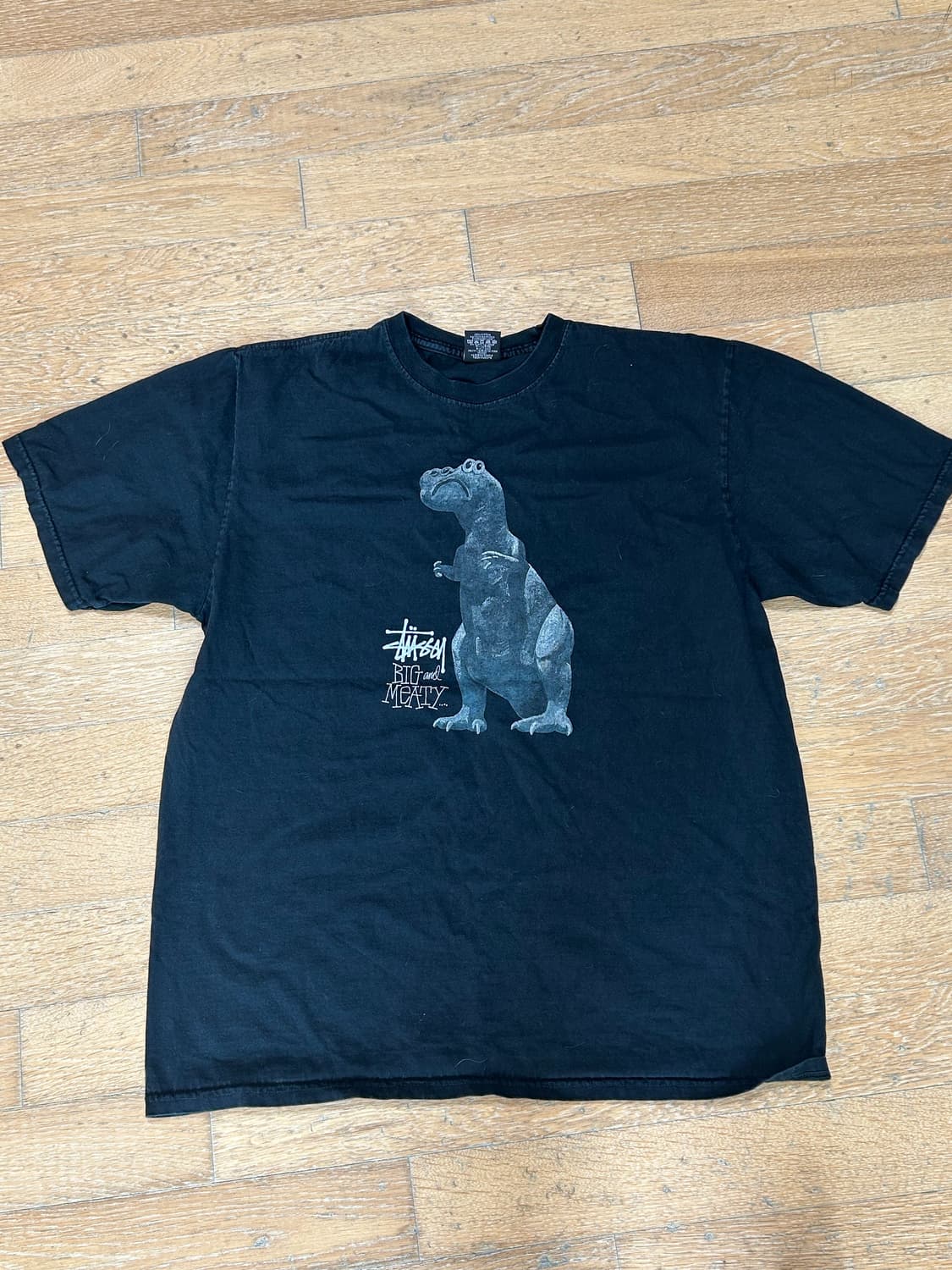 스투시 빅 앤 미티 피그먼트 다이드 티셔츠 블랙 상품이미지2