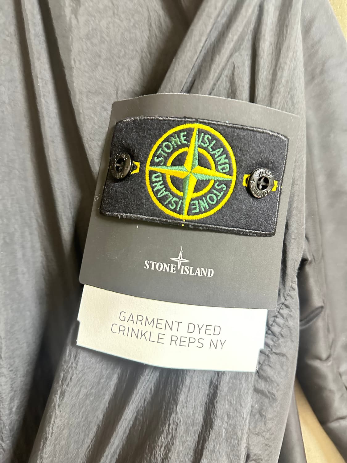 스톤아일랜드 25ss 크링클랩스 후드 바람막이 자켓 블랙 상품이미지3