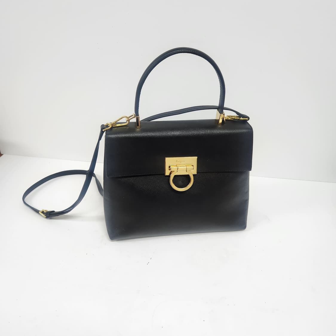 퍼라가모 상품이미지2