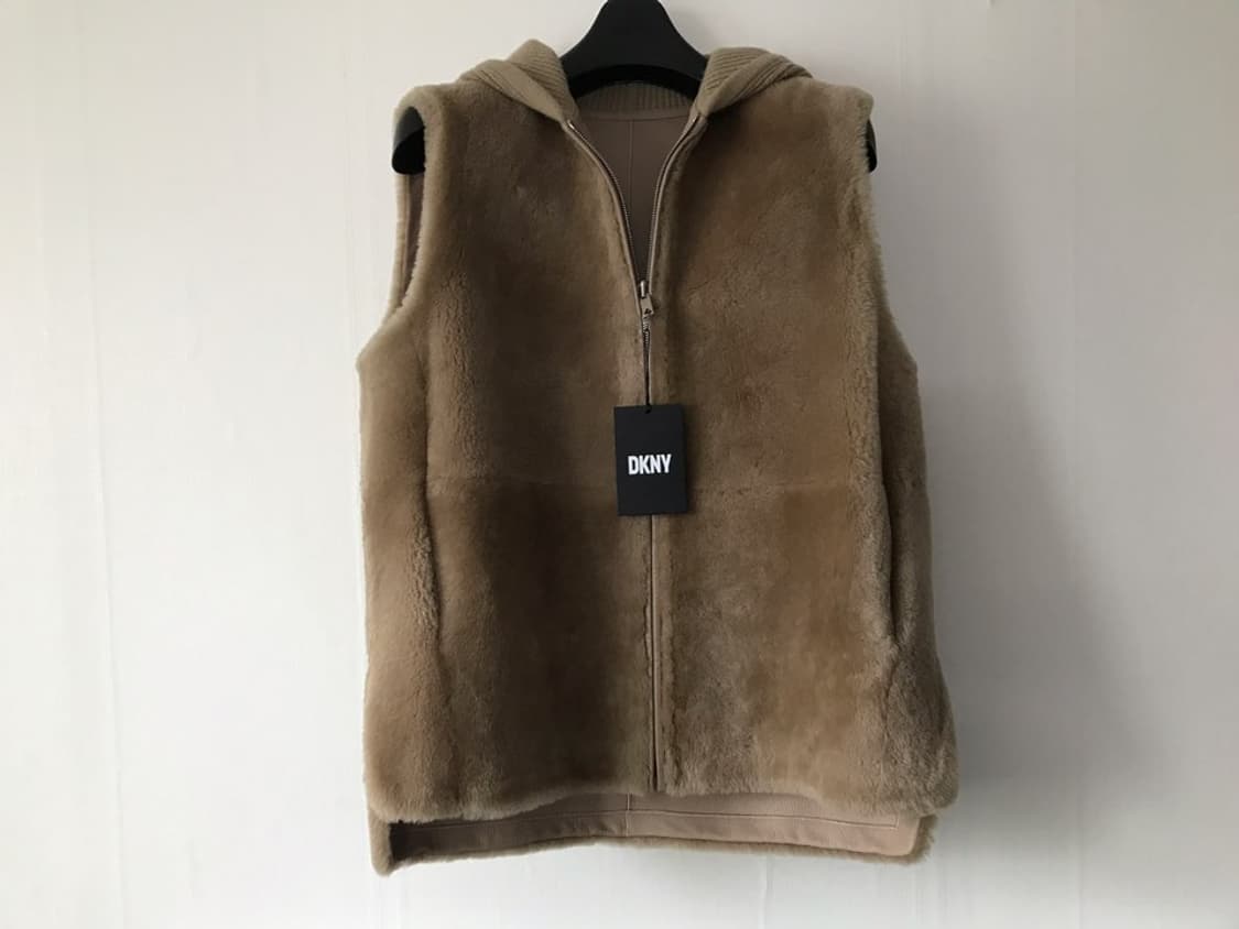 (새상품) DKNY 한섬 천연 무스탕 모피 니트 후드 베스트 55 사이즈 상품이미지1