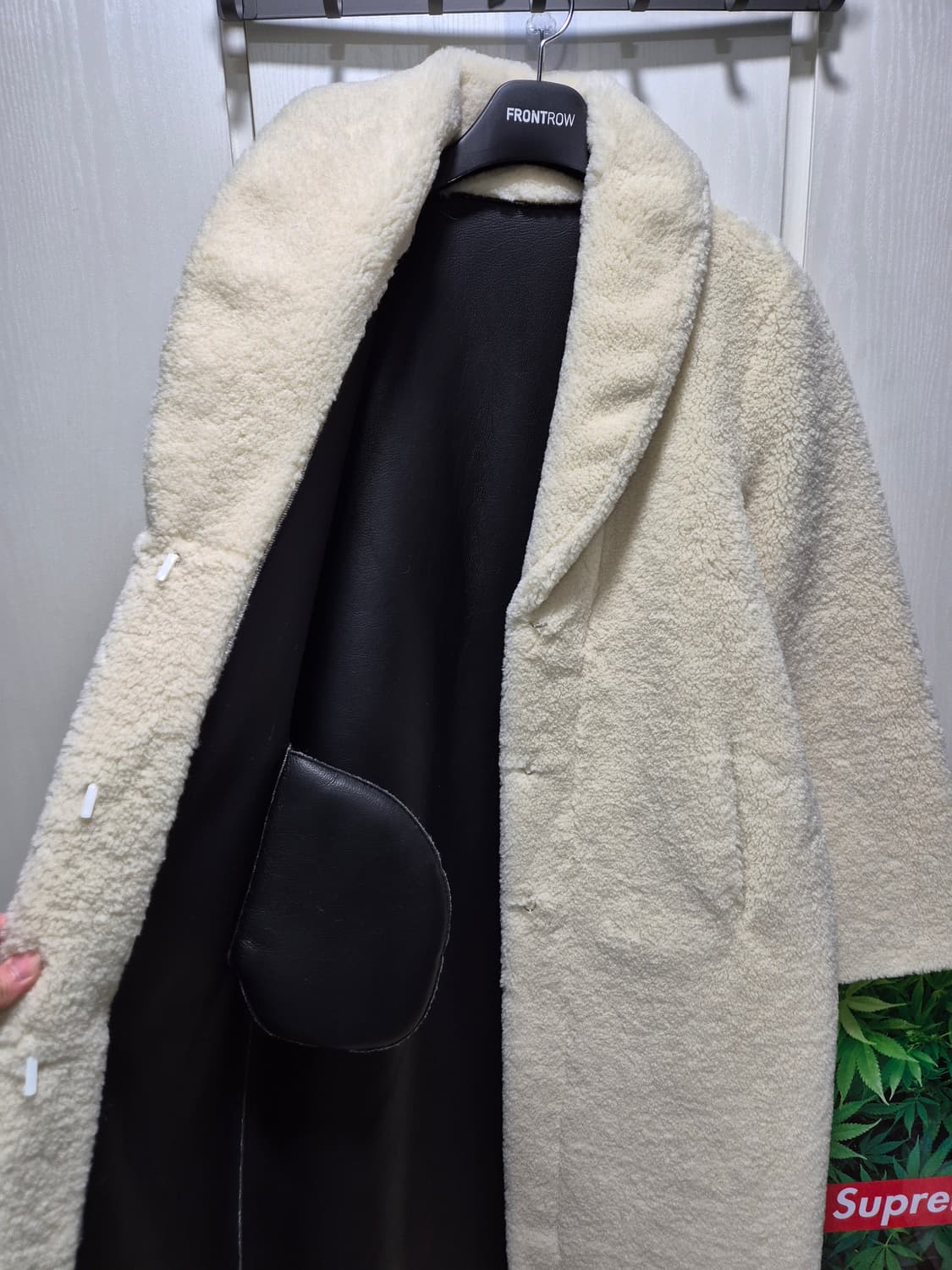 (새상품)프론트로우 아이보리 뽀글이 코트 상품이미지8